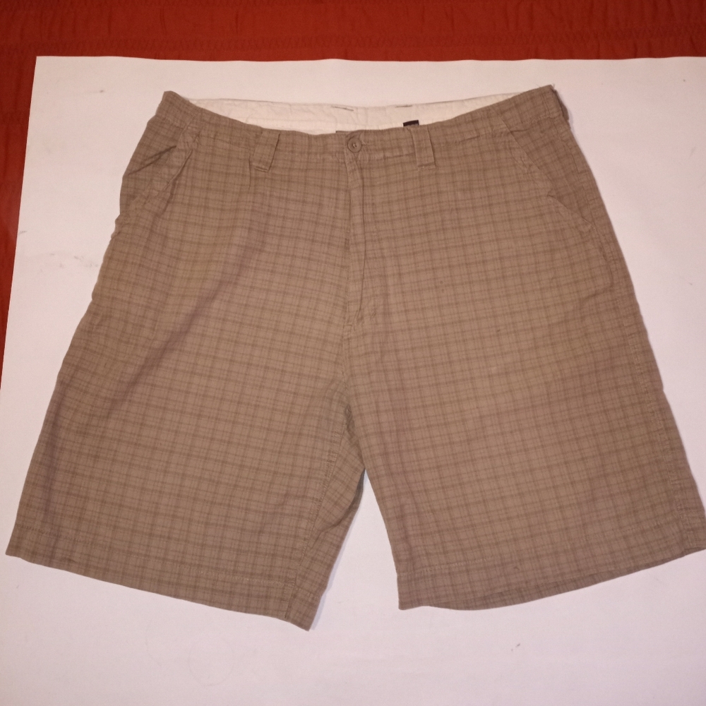 Statements Shorts
